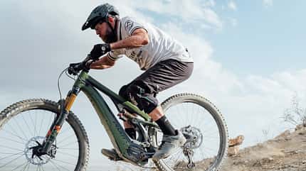 Shuttle V2 South Mountain Pivot Cycles