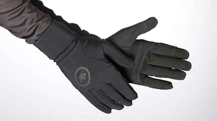 ROADBIKE Handschuh Test Assos Winter Glove ROADBIKE Handschuh Test Assos Winter Glove