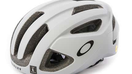 Rennradhelm, Fahrradhelm Rennrad, Test, Oakley Aro 3 MIPS,roadbike, Helmtest, Radhelm, Rennrad Rennradhelm, Fahrradhelm Rennrad, Test, Oakley Aro 3 MIPS,roadbike, Helmtest, Radhelm, Rennrad