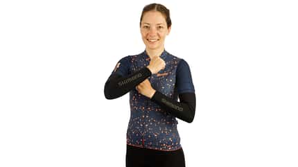 Test: Armlinge, Knielinge und Mützen Test: Armlinge, Knielinge und Mützen