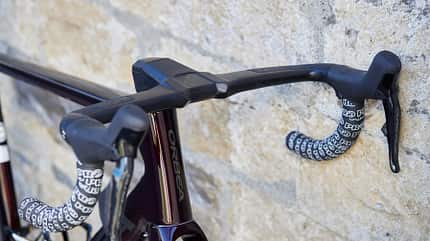 Shimano Dura-Ace R9200 Shimano Ultegra R8100 Shimano Dura-Ace R9200 Shimano Ultegra R8100