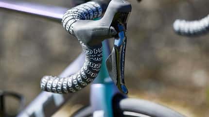 Shimano Dura-Ace R9200 Shimano Ultegra R8100 Shimano Dura-Ace R9200 Shimano Ultegra R8100