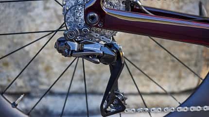 Shimano Dura-Ace R9200 Shimano Ultegra R8100 Shimano Dura-Ace R9200 Shimano Ultegra R8100