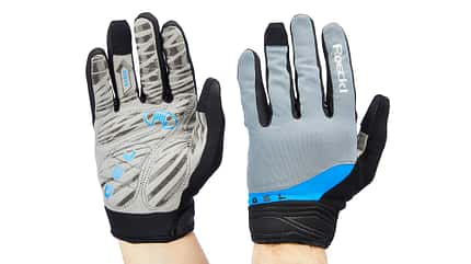 MB 04/2022 Ergonomie; Handschuhe MB 04/2022 Ergonomie; Handschuhe