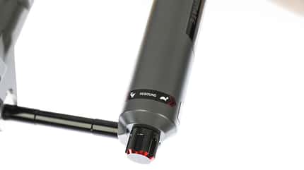 Fox vs. Rock Shox - technische Features im Detail Fox vs. Rock Shox - technische Features im Detail