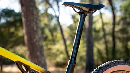BMC Fourstroke MY23 - Neues Cross-Country Bike MTB aus der Schweiz BMC Fourstroke MY23 - Neues Cross-Country Bike MTB aus der Schweiz