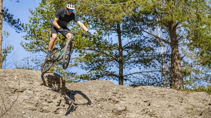 Das Testprozedere des MOUNTAINBIKE Magazins erklärt! So laufen unsere professionellen, unabhängigen und renommierten Tests ab. Das Testprozedere des MOUNTAINBIKE Magazins erklärt! So laufen unsere professionellen, unabhängigen und renommierten Tests ab.