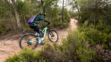 Schaltung, MTB, Bold, Unplugged, Scott, Trail, Das neue Bold Unplugged ist mit vielen integrierten Tools und Geometrie-Vorstellungen ein modernes Enduro-Bike mit viel innovations Trieb.
