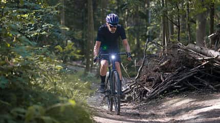 Urwahn,Gravel E-Bike,Waldwiesel,Ansicht von vorne,Action Urwahn,Gravel E-Bike,Waldwiesel,Ansicht von vorne,Action