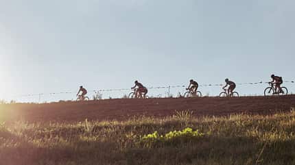Bergamont,KOMBerlin,Pressefotos,Gravel,Everesting,Fahrer oben auf Arkenberge
Bergamont,KOMBerlin,Pressefotos,Gravel,Everesting,Fahrer oben auf Arkenberge