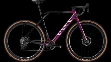 Das Canyon Inflite CF SL 7 eTap mit SRAM Rival eTap AXS-Antrieb. Kostenpunkt: 3999 €. Das Canyon Inflite CF SL 7 eTap mit SRAM Rival eTap AXS-Antrieb. Kostenpunkt: 3999 €.