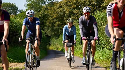 Rennradfahren bei Sonnenschein Rennradfahren bei Sonnenschein