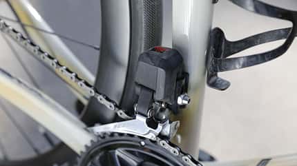 ROADBIKE hat das Specialized Allez Sprint mit Shimano 105 Di2 und Scope S4.A Carbon-Laufrädern getestet ROADBIKE hat das Specialized Allez Sprint mit Shimano 105 Di2 und Scope S4.A Carbon-Laufrädern getestet