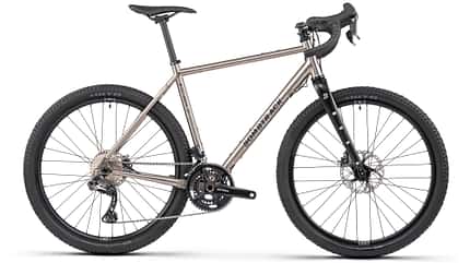 Klaus Dyba Bombtrack, EXT Ti,Titanium,Gravelbike,Seitenansicht,Studio