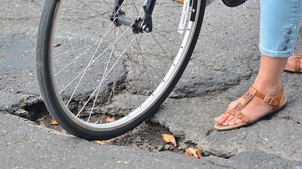 Unfall durch Radwegschaden Unfall durch Radwegschaden