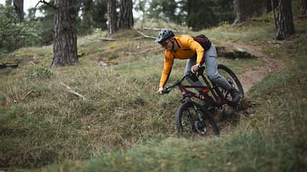 Das neue Enduro-Bike von Arc8 setzt auf den bekannten Slider-Hinterbau. Das Schweizer Carbon-Rad ist leicht und bietet spannende Details. Das neue Enduro-Bike von Arc8 setzt auf den bekannten Slider-Hinterbau. Das Schweizer Carbon-Rad ist leicht und bietet spannende Details.