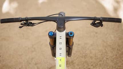 Details,Scott,Spain,bikeporn,statics Mit dem Ransom hat der Schweizer Traditionshersteller Scott Sports die Neuauflage seines beliebten Enduro-Mountainbikes Ransom vorgestellt. Es bietet 170 mm Federweg und kommt wie Spark, Genius und Lumen mit integriertem Dämpfer.