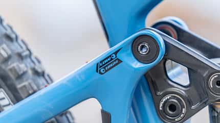 Pivot Switchblade 2024 Flip Chip Pivot Switchblade 2024 Flip Chip