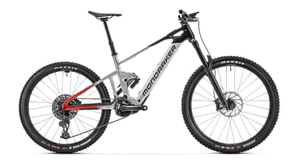 Das Dune R ist das günstigste der drei Modellvarianten des neuen Mondraker-Light-E-MTBs. Das Dune R ist das günstigste der drei Modellvarianten des neuen Mondraker-Light-E-MTBs.