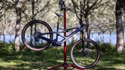 Orbea Rise SL 2024 an der Waage Orbea Rise SL 2024 an der Waage