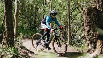 E-Gravelbike und E-Rennrad Moustache Dimanche Action 3