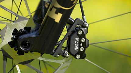 Neues Light-E-MTB der Gravity-Marke aus Forchheim: Das Decoy SN von YT Industries setzt auf den Fazua-Ride-60-Motor. Neues Light-E-MTB der Gravity-Marke aus Forchheim: Das Decoy SN von YT Industries setzt auf den Fazua-Ride-60-Motor.