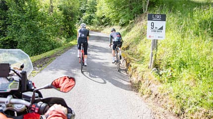 Im Anstieg zum Passo di Guspessa beim Granfondo La Stelvio Santini 2024 Im Anstieg zum Passo di Guspessa beim Granfondo La Stelvio Santini 2024