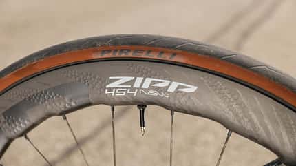 Canyon Aeroad Zipp Laufräder Pirelli Reifen Canyon Aeroad Zipp Laufräder Pirelli Reifen