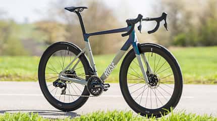 Rose XLITE 06 Force AXS,Rennrad,Test,schräge Frontansicht Rose XLITE 06 Force AXS,Rennrad,Test,schräge Frontansicht