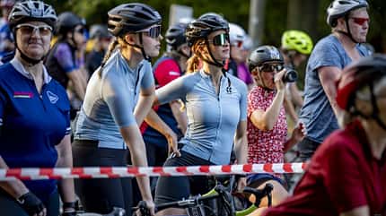 Viele weibliche Rennradfahrerinnen waren bei den Bemer Cyclasscis 2024 am Start. Viele weibliche Rennradfahrerinnen waren bei den Bemer Cyclasscis 2024 am Start.