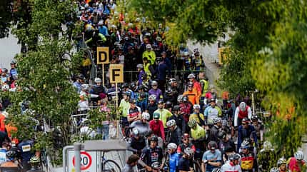Jedermänner und -frauen am Start des Brezelrace 2024 Jedermänner und -frauen am Start des Brezelrace 2024