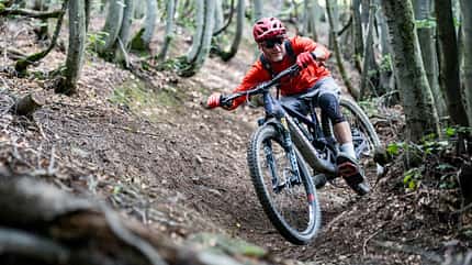 Hightower,Hightower 4,Santa Cruz Hightower,Stone King,Valle Maira,santa cruz Die vierte Generation des Santa Cruz Hightower steht mit Carbon-Rahmen und 29-Zoll-Laufrädern auf dem Trail.