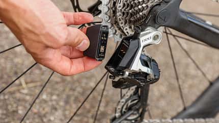 Abnehmbarer Akku der Sram Red AXS Abnehmbarer Akku der Sram Red AXS