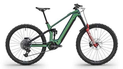 Neues Xyron aus Hoya: Aus dem Hause Conway rollt ebenfalls ein brandneues Bosch-CX5-Bike auf den Trail. Neues Xyron aus Hoya: Aus dem Hause Conway rollt ebenfalls ein brandneues Bosch-CX5-Bike auf den Trail.