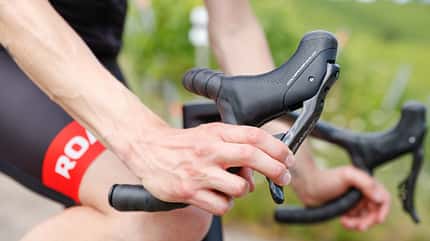 Bremshebel einer Campagnolo Super Record Wireless Bremshebel einer Campagnolo Super Record Wireless