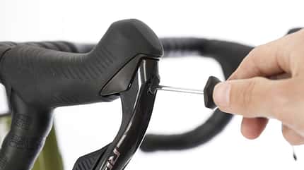 Einstellung der Griffweite bei Sram Red AXS-Hebeln Einstellung der Griffweite bei Sram Red AXS-Hebeln