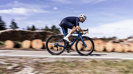 Pinarello Dogma F,Rennrad,Roadbike Magazin,Abfahrt,Action Pinarello Dogma F,Rennrad,Roadbike Magazin,Abfahrt,Action