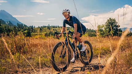Gravelbike,Arid Carbon,Mondraker,Feldweg,Frau