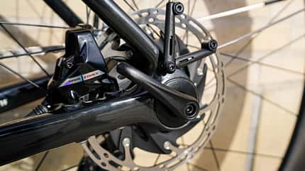 Giant Advanced Defy+ Elite 1,E-Rennrad,Ausbau Hinterrad Giant Advanced Defy+ Elite 1,E-Rennrad,Ausbau Hinterrad