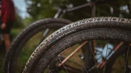 Schwalbe G-One RX Pro im Dreck Schwalbe G-One RX Pro im Dreck