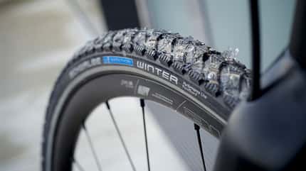 Recycling, Alu-Spikes, Schnee, Spikes, Winter, Winterreifen, recycling, snow, winter, winter tire, winter tyre Schwalbe,Winterreifen