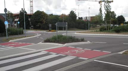 Zebrastreifen mit Radewg Regeln Zebrastreifen mit Radewg Regeln