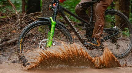 Mountainbiken im Matsch Mountainbiken im Matsch