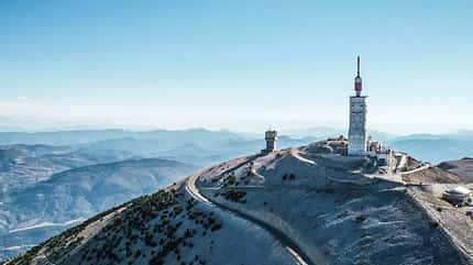 Der Gipfel des Mont Ventoux Der Gipfel des Mont Ventoux