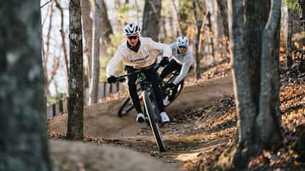 2025 fährt neben Cole Punchard (Kanada) auch die Olympiasiegerin von 2021 fürs Cannondale Factory Racing Team (CFR), die Schweizerin Jolanda Neff hat einen Vertrag mit der Equipe unterschrieben. 2025 fährt neben Cole Punchard (Kanada) auch die Olympiasiegerin von 2021 fürs Cannondale Factory Racing Team (CFR), die Schweizerin Jolanda Neff hat einen Vertrag mit der Equipe unterschrieben.
