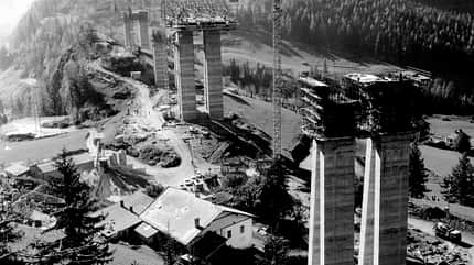 60s,70s,autostrada del brennero,bw,construction,constructions,geographic,geography,historical archive,historical image,historical images,historical photograph,historical photographs,infrastructures,motorway,motorways,nobody,road yard,road yards,roads,seventies,sixties,tci historical archive,yard,yards Brennero motorway under construction. 1968