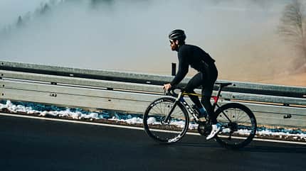 Simon Geschke fungiert ab sofort als Markenbotschafter von One-K Wheels und Q36.5. Simon Geschke fungiert ab sofort als Markenbotschafter von One-K Wheels und Q36.5.