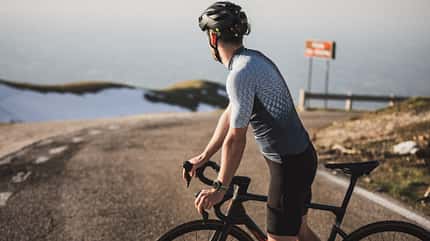 Löffler,Rennradkollektion 2025,Passhöhe,Action,Trikot Löffler,Rennradkollektion 2025,Passhöhe,Action,Trikot