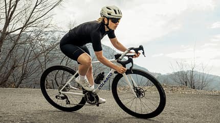 Helmet Neues Rennrad für den Weltmeister: Das neue V5Rs von Colnago.