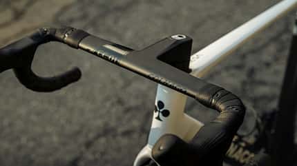 posted (Meta) Neues Rennrad für den Weltmeister: Das neue V5Rs von Colnago.